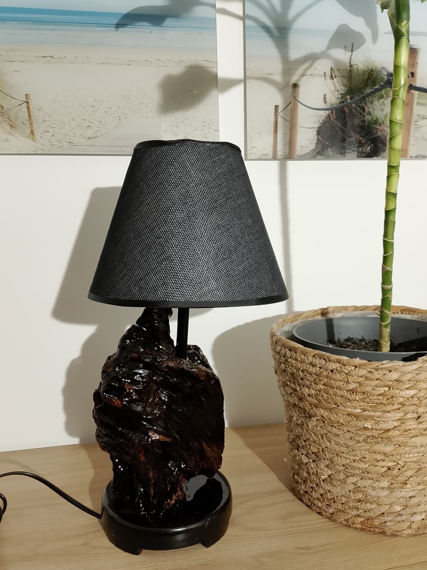 Table Lamp “Helgoland”: Primal Nature Meets Craftsmanship – Detail 2